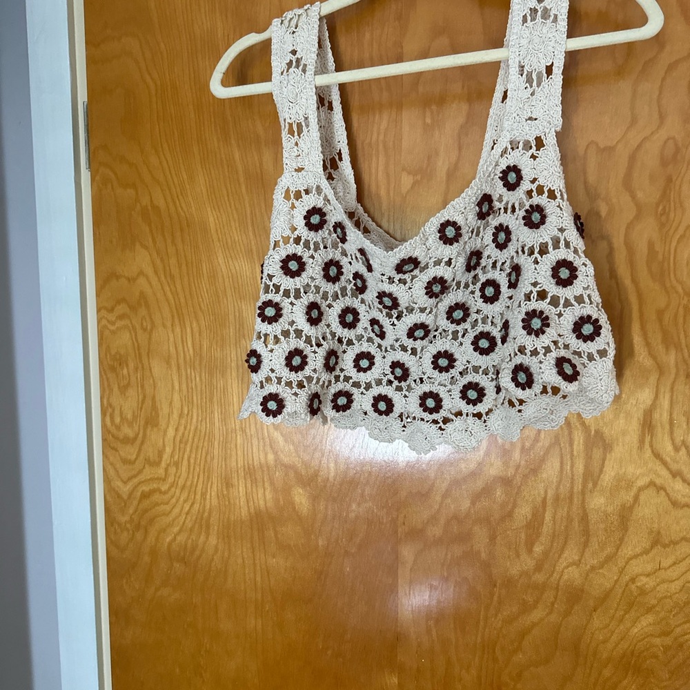 Crochet Floral Cream Crop Top